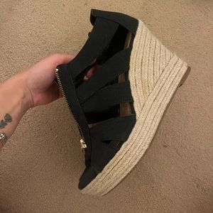 Black and cream wedges